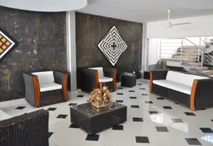 Si viajas a Honda conoce el hotel las piscinas